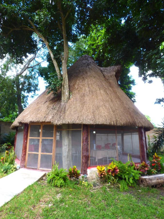 Cabañas y Hostal Zoh Laguna Xpujil Exterior foto